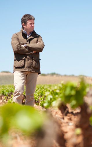 Alvaro Palacios in his vineyards