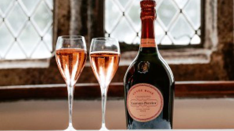 Este verano, sigue la ruta del Champagne.
