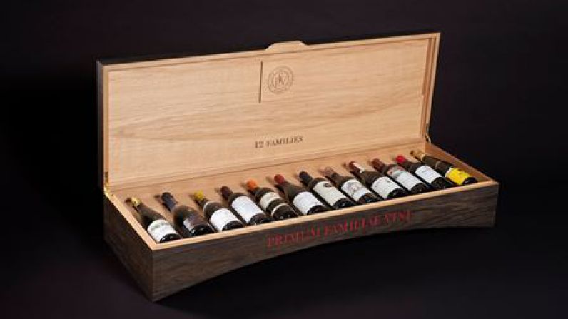 Sotheby’s subasta un exclusivo pasaporte de Primum Familiae Vini, junto con una caja de 12 vinos excepcionales.