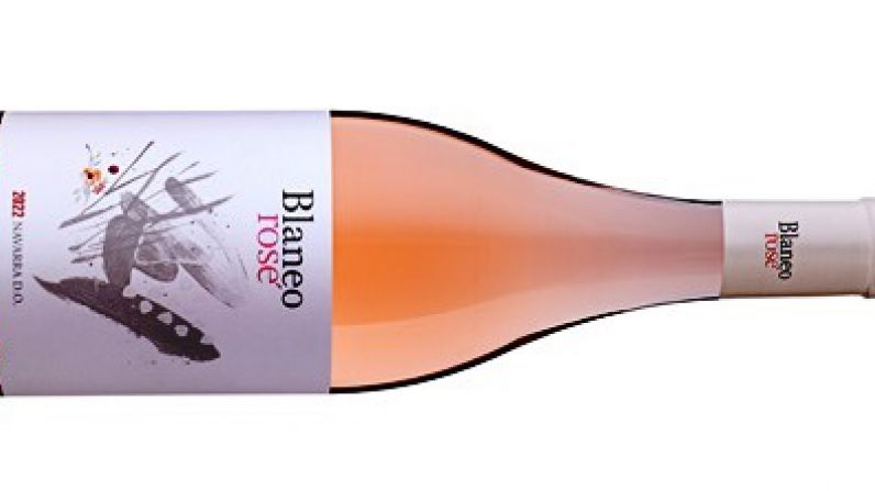 Pagos de Araiz lanza al mercado su vino premium rosado Blaneo Rosé.