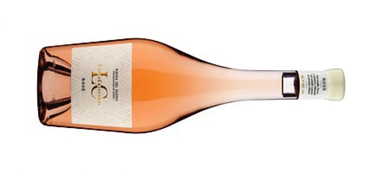 López Cristóbal presenta su rosado de tinta del país y albillo mayor.