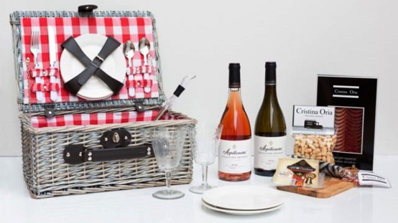Un picnic gourmet con Azpilicueta Colección Privada: el mejor regalo para celebrar el Día de la Madre.