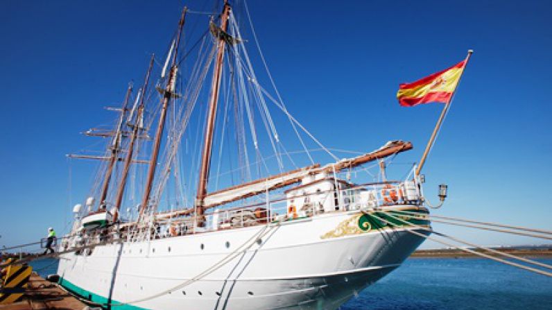 Tío Pepe recorrerá el mundo a bordo del Juan Sebastián de Elcano. 