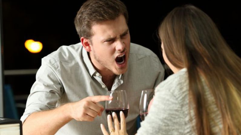 Los científicos descubren por qué las personas pueden volverse agresivas cuando beben alcohol.
