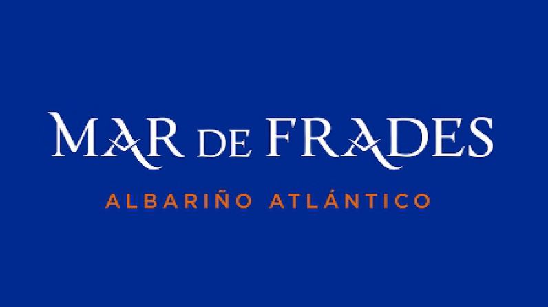 Mar de Frades quiere reducir el peso de sus botellas azules